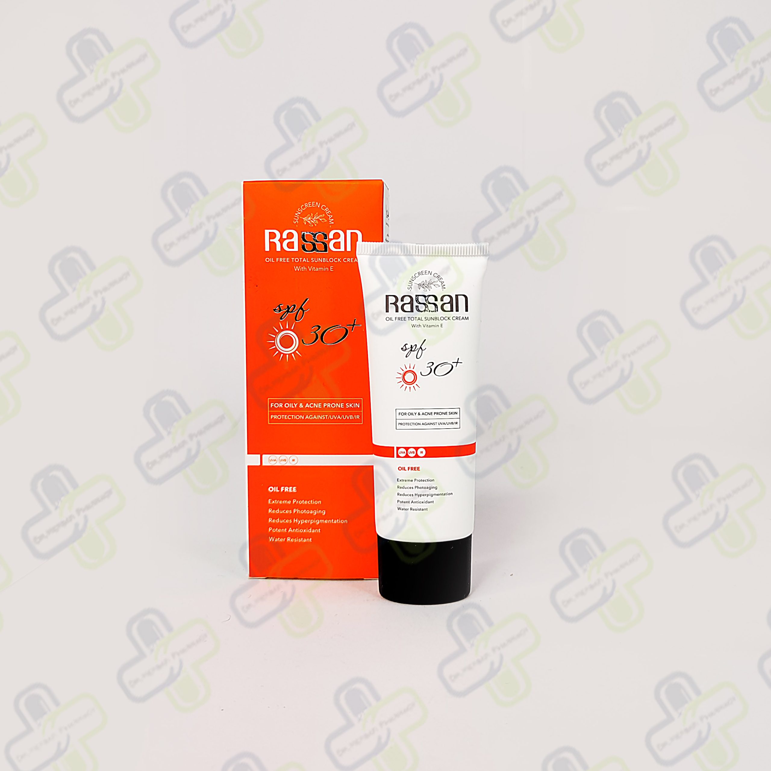 کرم ضد آفتاب بی رنگ با SPF 30 مناسب پوست چرب و مستعد آکنه حجم 40 میلی لیتر راسن